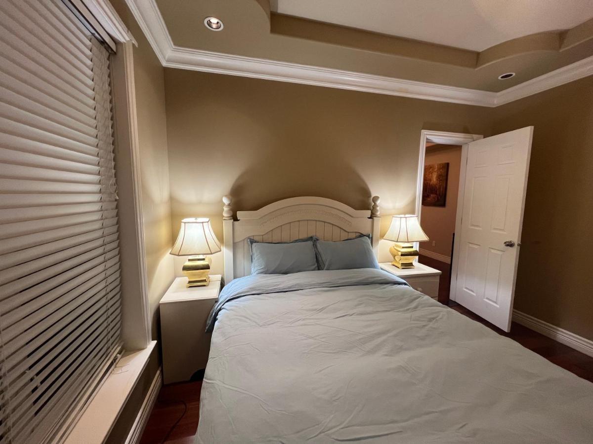 Lucky Suite, Two-Bedroom Suite With Independent Entrance In Richmond Close To Yvr 외부 사진