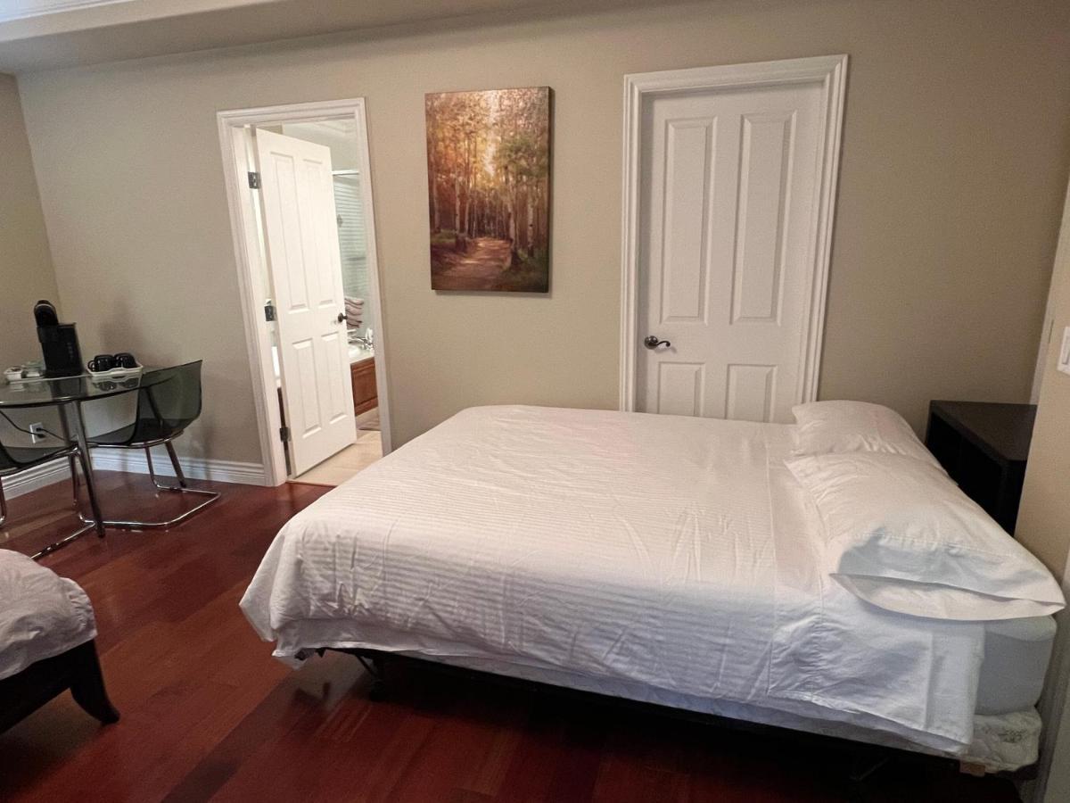 Lucky Suite, Two-Bedroom Suite With Independent Entrance In Richmond Close To Yvr 외부 사진